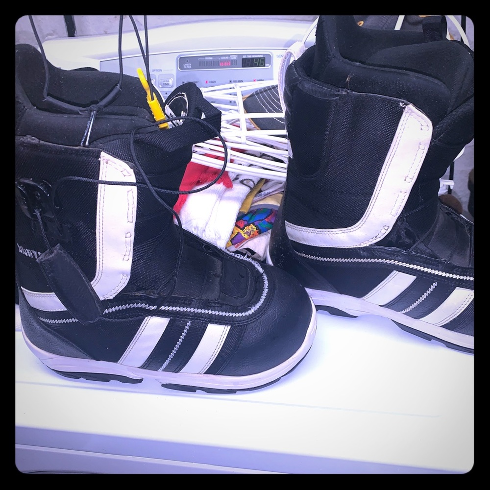 Size seven burton snow board boots used twice